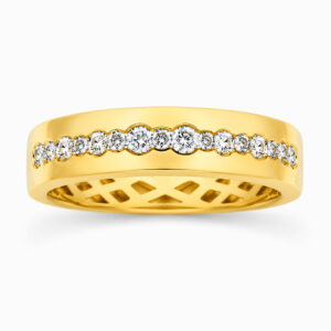 Anillo Medio Cintillo de Oro Amarillo con Pavé de Diamantes Graduados