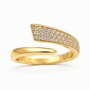 Anillo Abierto de Tono Dorado con Frente de Detalles Brillantes