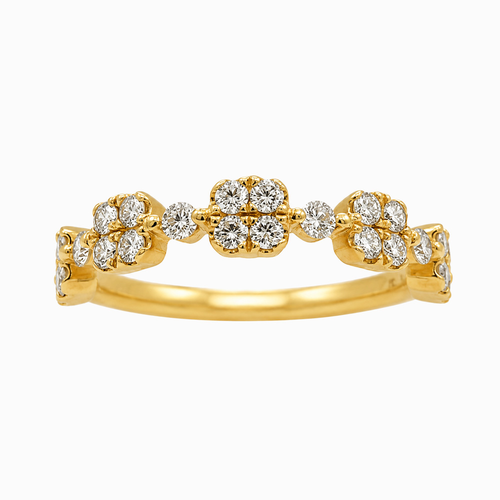 Anillo de Oro Amarillo con Tréboles de Diamantes