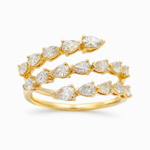 Anillo de Oro Amarillo con Diamantes Corte de Gota