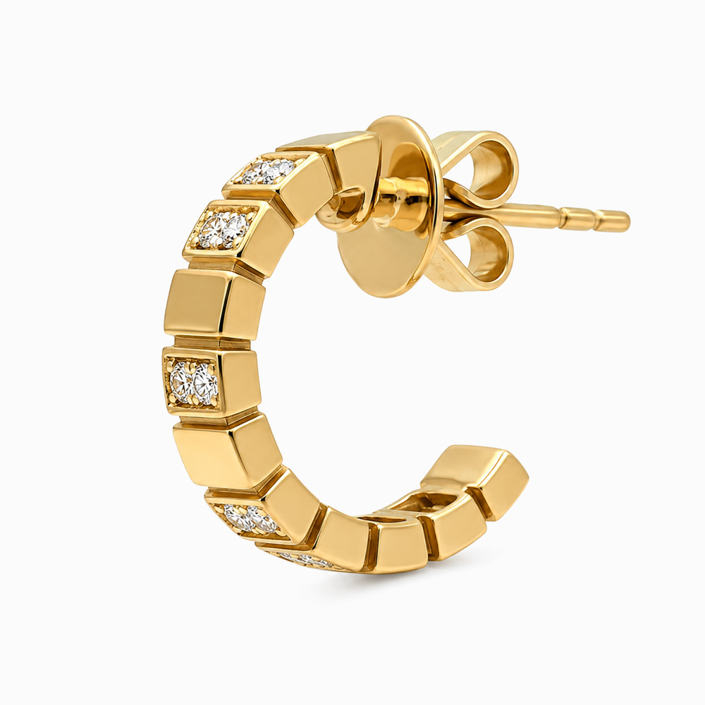 Argollas de Oro Amarillo con Diamantes de Diseño Segmentado