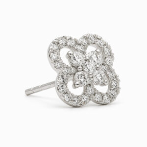 Aros de Oro Blanco con Diamantes en Diseño Trébol