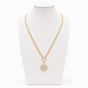 Collar de Oro Amarillo con Colgante Estrella de Diamantes