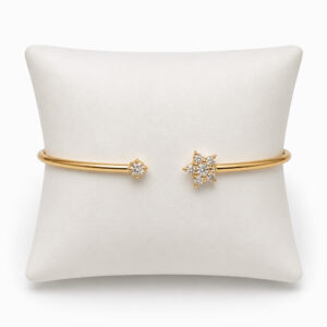 Esclava de oro con diamantes diseño estrella elegante