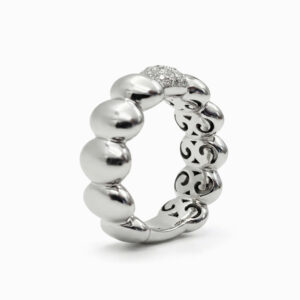 Anillo de Esferas Ovaladas en Oro Blanco con Pavé de Diamantes
