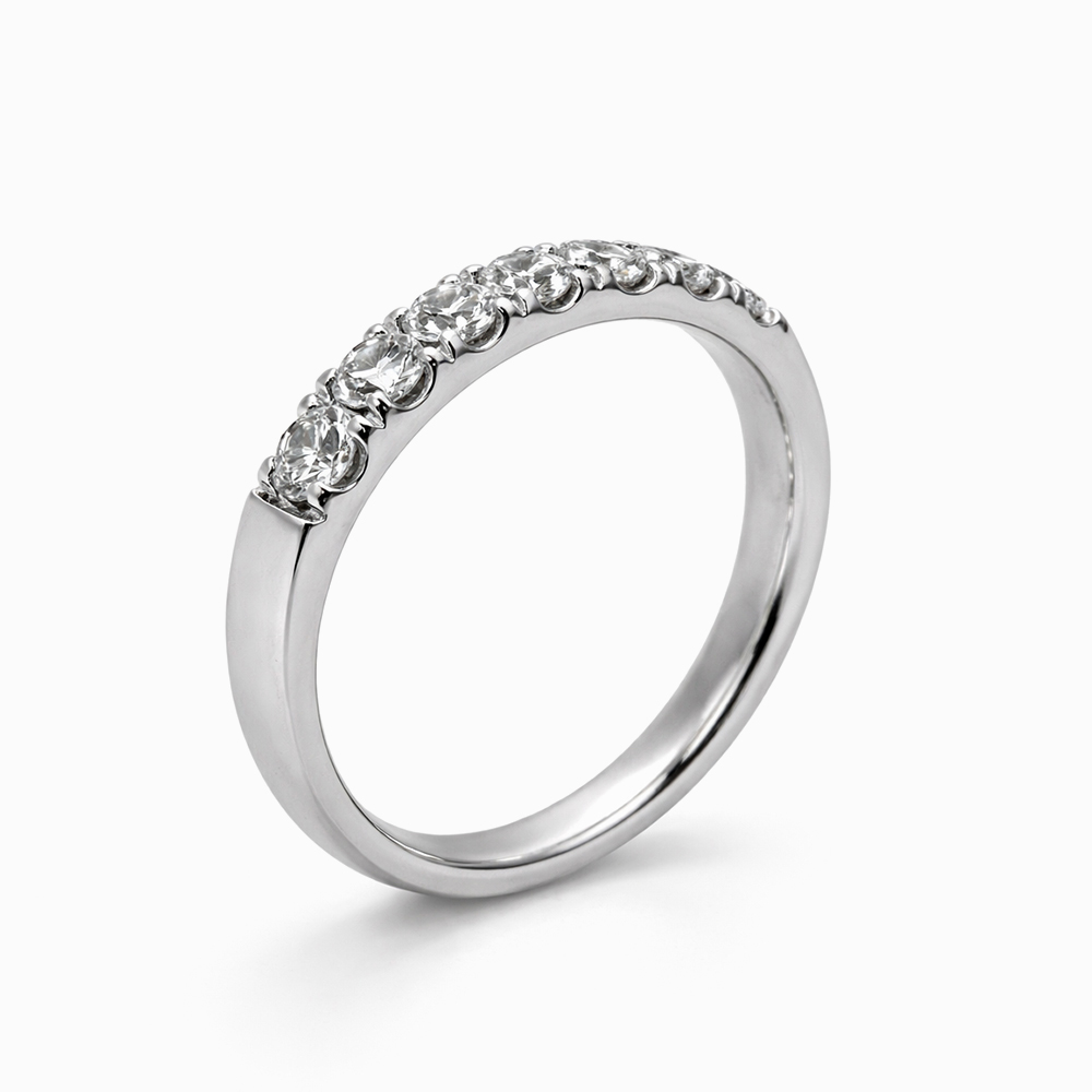 Medio Cintillo Clásico de Oro Blanco y Diamantes - Imagen 2