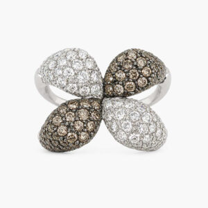 Anillo Escultural de Oro Blanco con Diamantes Blancos y Champagne
