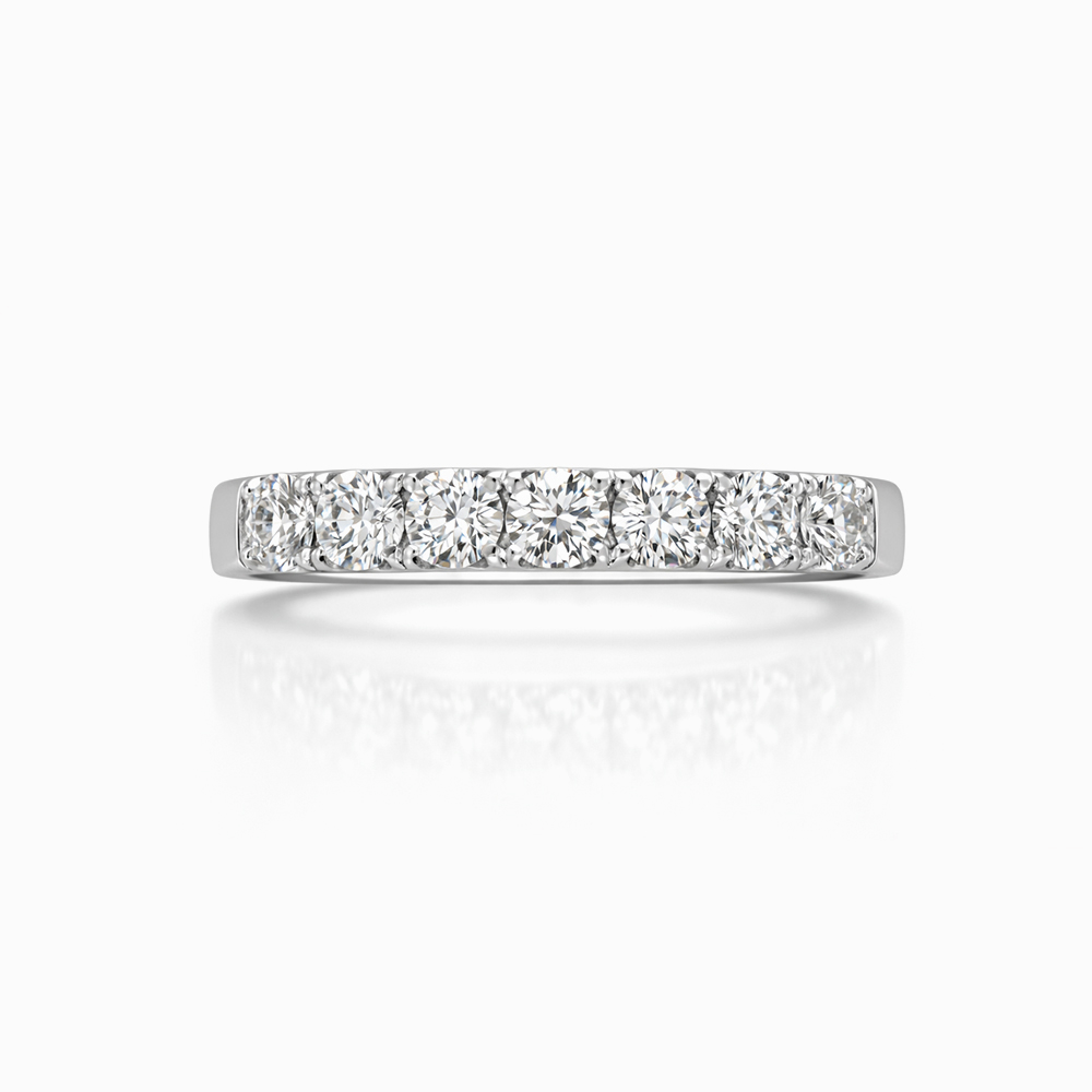 Medio Cintillo de Oro Blanco con Diamantes