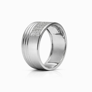 Anillo de Oro Blanco Acanalado con Pavé de Diamantes