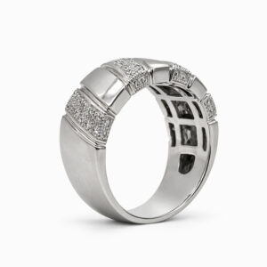 Anillo de Oro Blanco Segmentado con Diamantes en pavé