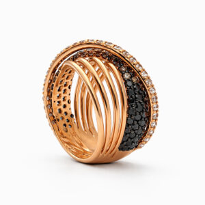 Anillo de bandas en oro rosa con diamantes