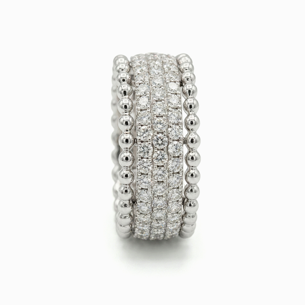 Medio Cintillo de Oro Blanco con Bordes de Esferas y Pavé de Diamantes - Imagen 6